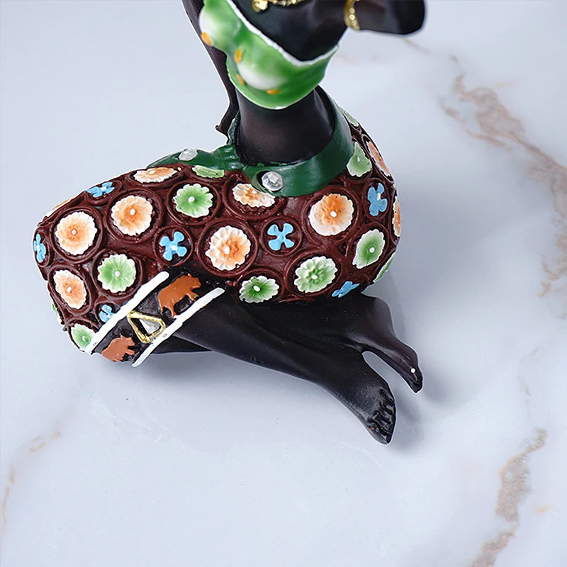 Resin Statue Sculptures For Home Decor House Decoration Living Room Candle Holder Mold Table Desk Black African Candlestick
